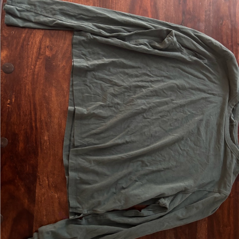 lululemon athletica Long Sleeve Top in Olive Green